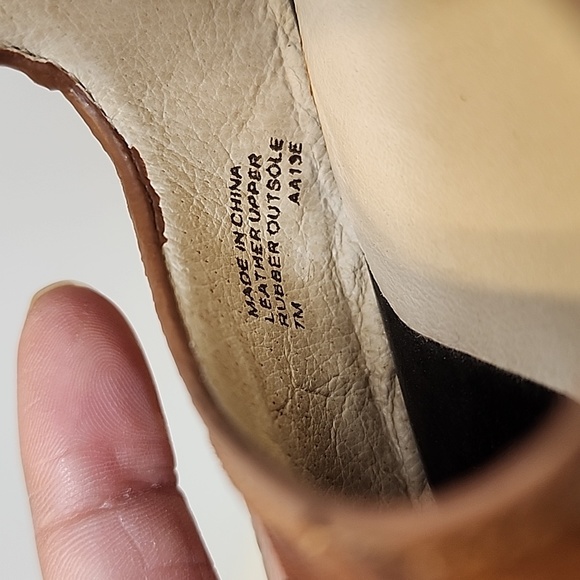 Michael Kors Sandal - Picture 8 of 10